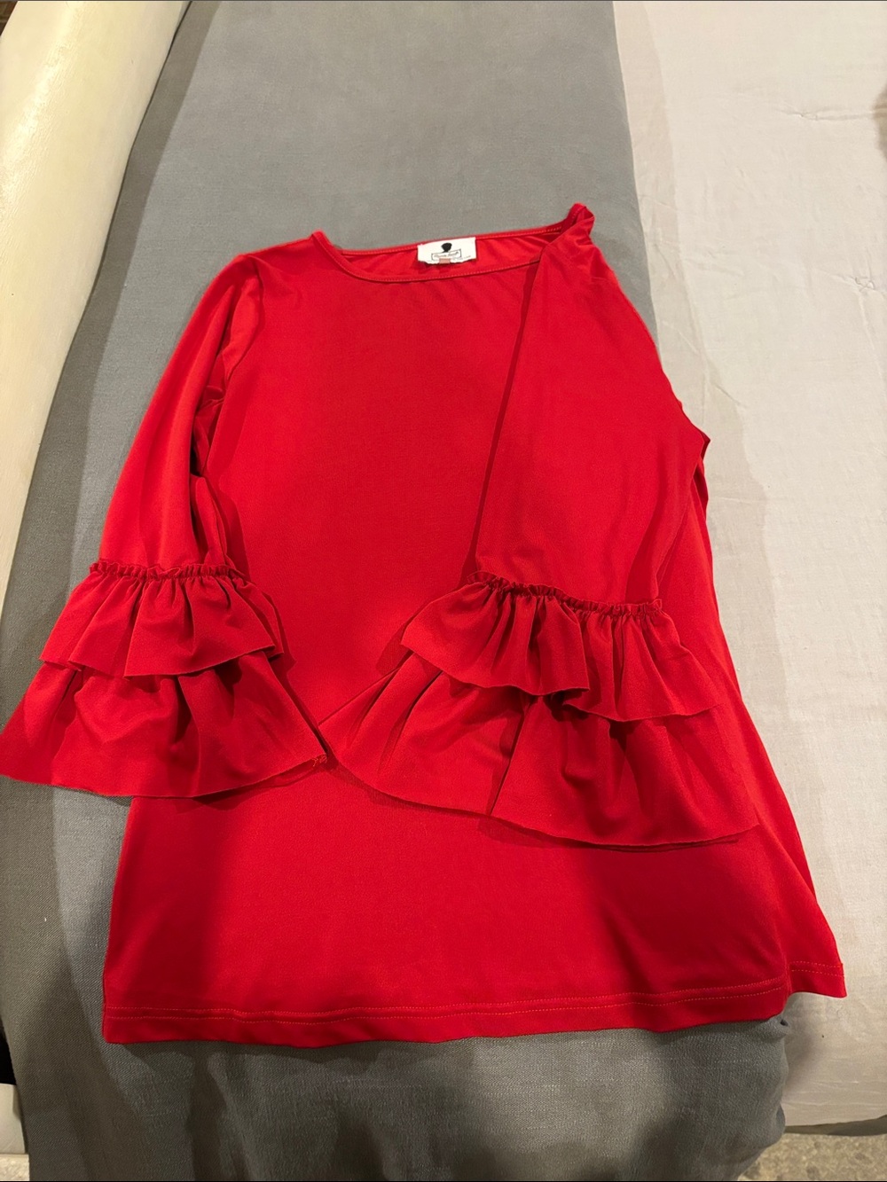 Dainty Jewell’s  laying top size medium